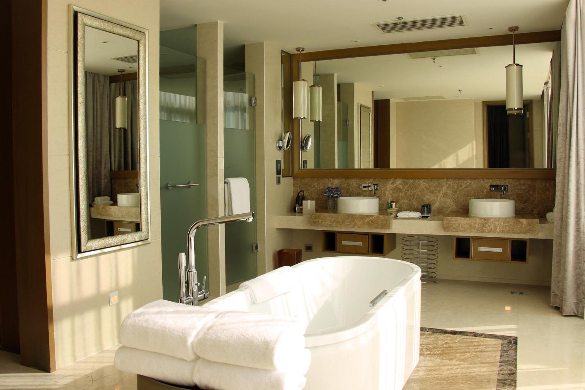 Sheraton Bailuhu Resort, Huizhou Huizhou  Dış mekan fotoğraf